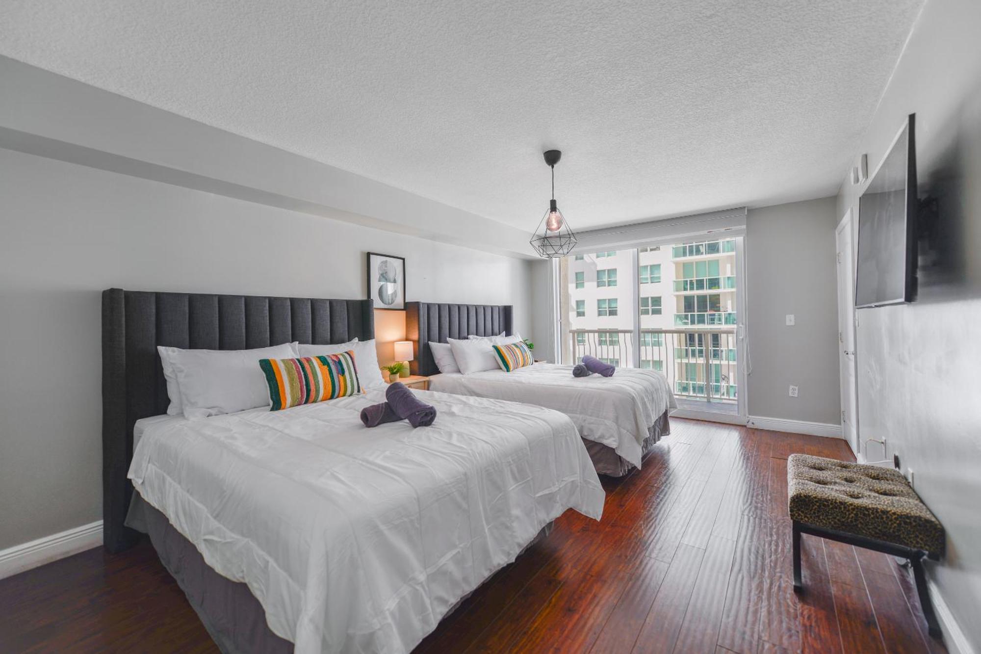 Amazing 3 Bedroom Condo At Brickell With Pool ไมอามี ภายนอก รูปภาพ